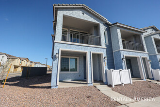 8149 E Petunia Ave in Mesa, AZ - Building Photo - Building Photo