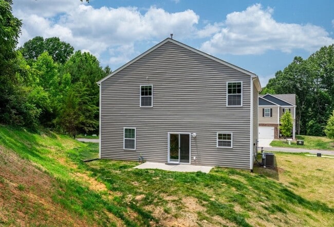 4116 Village Blvd NW in Conover, NC - Building Photo - Building Photo