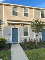 2053 Viewfinder St in Kissimmee, FL - Building Photo
