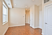 1319 Park Rd NW in Washington, DC - Building Photo - Interior Photo