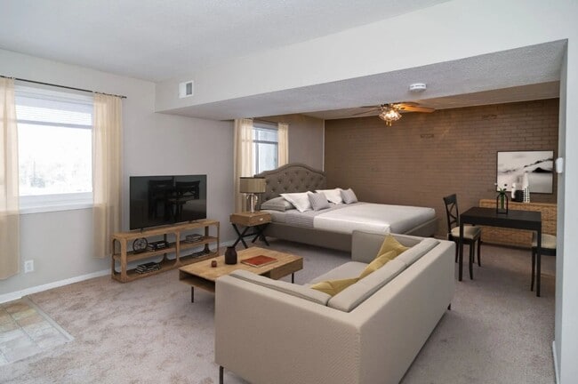 Citadel Apartments in Omaha, NE - Foto de edificio - Building Photo