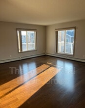 2208-2244 44 Ave NW in Edmonton, AB - Building Photo - Building Photo