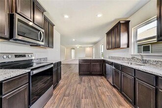 18216 Speculator Ln in Elgin, TX - Building Photo - Building Photo