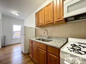 2712 N Milwaukee Ave, Unit 307 in Chicago, IL - Building Photo