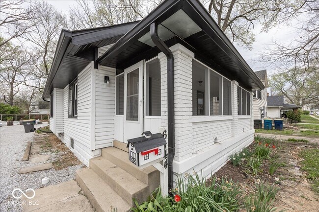 6144 Winthrop Ave in Indianapolis, IN - Building Photo - Building Photo