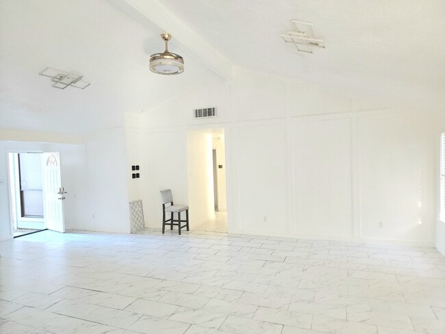 property at 3030 Shawnee Dr