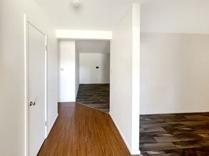 211 E Alto Dr in Hobbs, NM - Foto de edificio - Building Photo