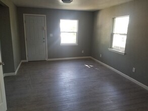 1803 Henry Ave in Redding, CA - Building Photo - Building Photo