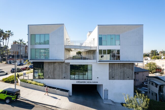 Junction 4121 in Los Angeles, CA - Building Photo - Building Photo