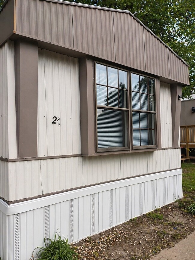 27 Deerwood Park in Centralia, IL - Building Photo - Building Photo
