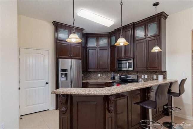 11 S 5th St in McAllen, TX - Building Photo - Building Photo