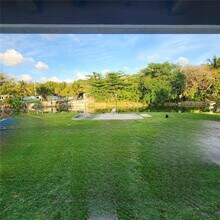 3325 S Lake Dr in Miami, FL - Building Photo - Building Photo