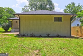 215 Hubbard St in Monroe, GA - Building Photo - Building Photo