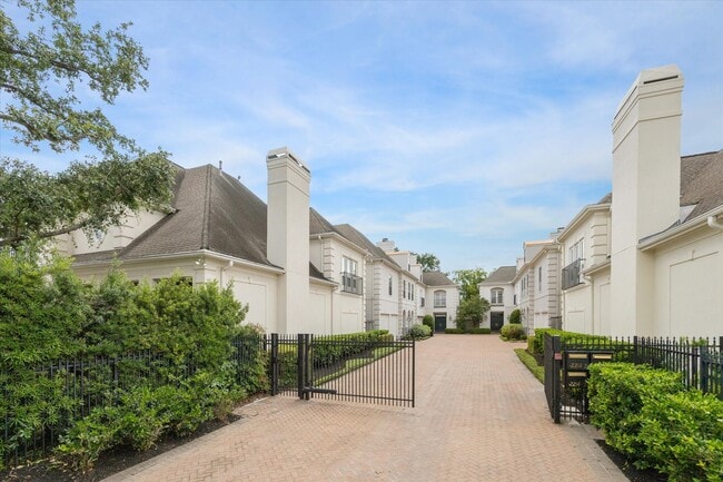 2214 Potomac Dr in Houston, TX - Building Photo - Building Photo