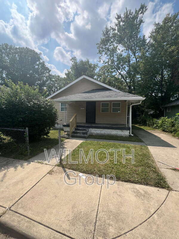 property at 2522 Adams St