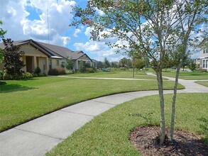 5826 Esker Falls Ln in Lithia, FL - Building Photo - Building Photo