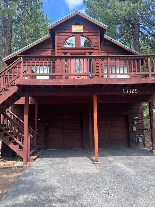 13329 Hansel Ave in Truckee, CA - Building Photo