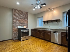 5133 Kent Way in Pittsburgh, PA - Foto de edificio - Building Photo