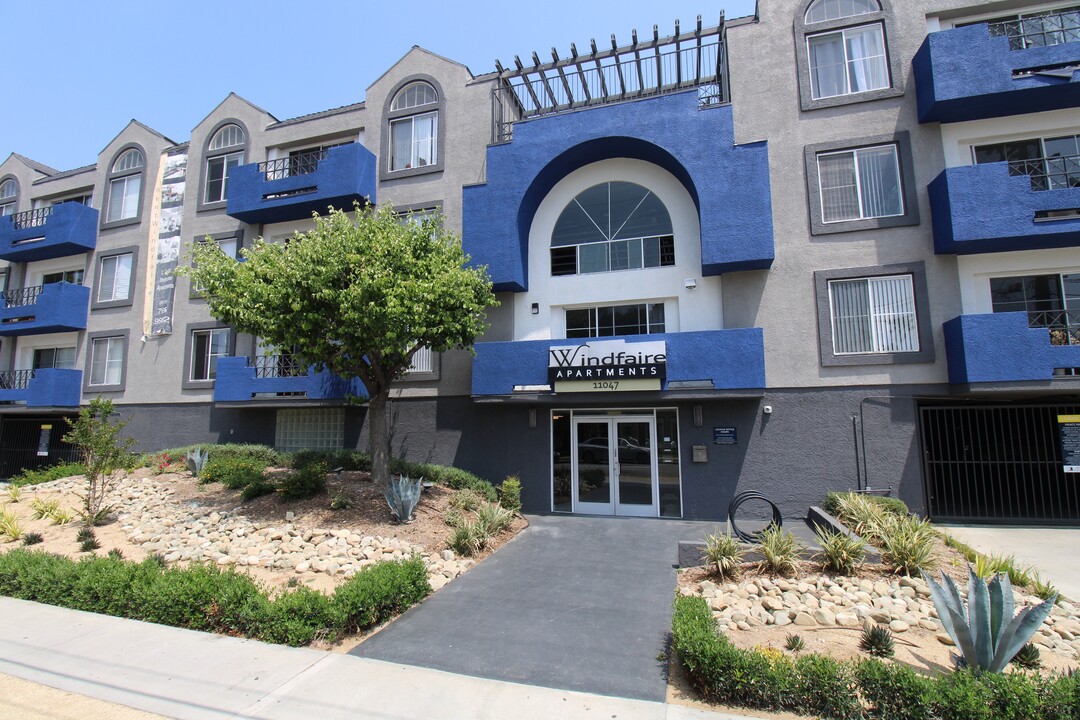 Windfaire Apartments in North Hollywood, CA - Foto de edificio