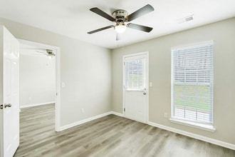 4795 Buckeye Pl in Atlanta, GA - Building Photo - Building Photo