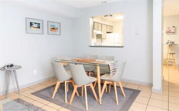 106 NW Park St in Bentonville, AR - Building Photo - Building Photo