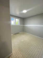440 Raymond Ave in Bathurst, NB - Building Photo - Building Photo