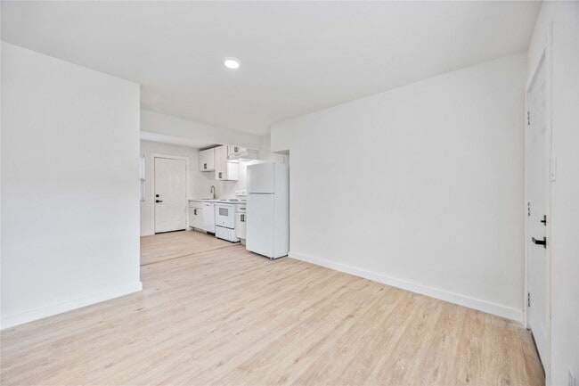 property at 6811 Del Rio St