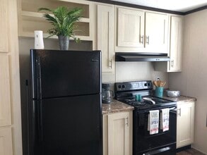 23453 Walker South Rd in Denham Springs, LA - Building Photo - Building Photo