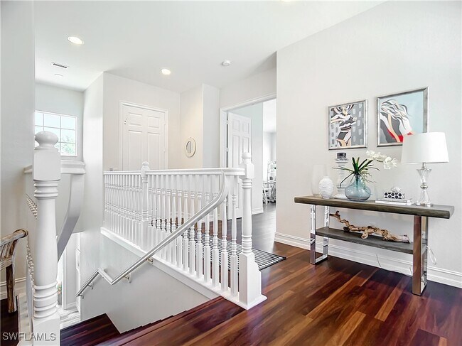 property at 4752 Stratford Ct