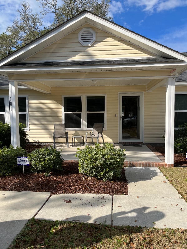 101 SW 24th St in Oak Island, NC - Building Photo - Building Photo