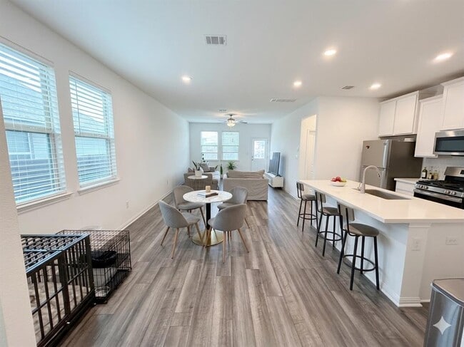 144 Lime St in Mustang Ridge, TX - Building Photo - Building Photo