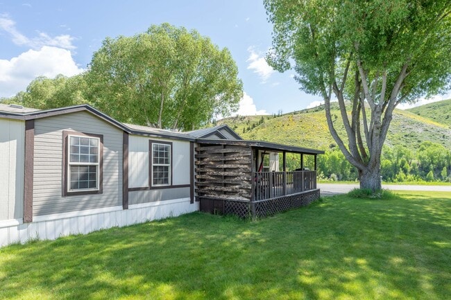 7250 US-89 in Jackson, WY - Building Photo - Building Photo