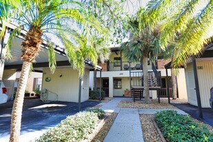 295 Mission Trail W #C C in Venice, FL - Building Photo