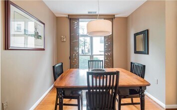 2407 20th St NW, Unit 97 in Washington, DC - Building Photo - Building Photo