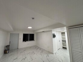 431 N East Ave, Unit 433 in Sarasota, FL - Building Photo