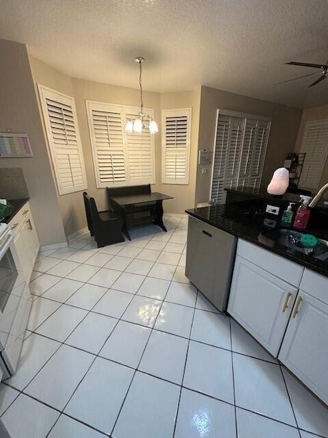 6864 Torch in Lake Worth, FL - Building Photo