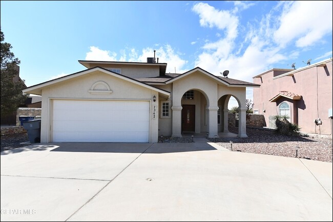 property at 7362 Luz De Dia Ct