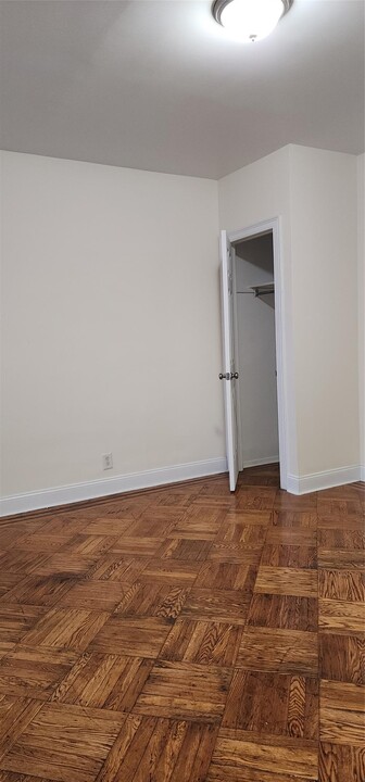 1092 Utica Ave in Brooklyn, NY - Building Photo