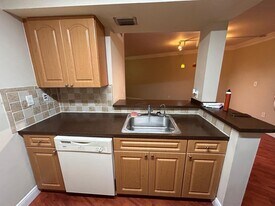 7165 NW 186th St, Unit A204 in Hialeah, FL - Building Photo