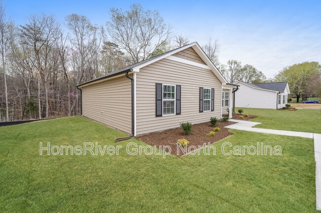 2815 Carrollwood Dr in Winston-Salem, NC - Building Photo - Building Photo