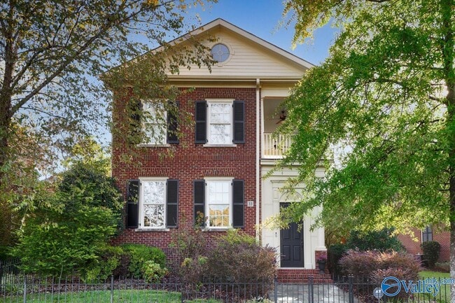 property at 33 Meeting St