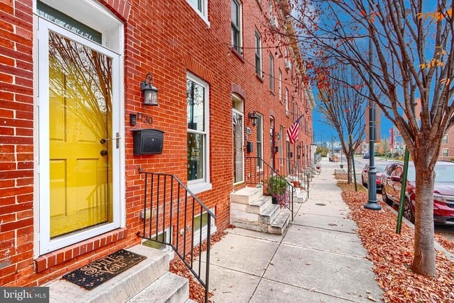 property at 1730 E Chase St