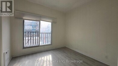 1454 Queen St W in Toronto, ON - Building Photo - Building Photo