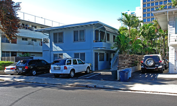 1211 Kamaile St in Honolulu, HI - Building Photo - Building Photo