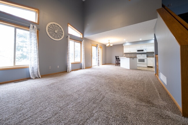 800 Bradbury Cir in Jordan, MN - Building Photo - Building Photo