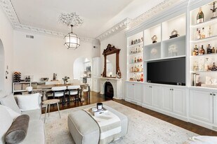 565 Massachusetts Ave, Unit 2 in Boston, MA - Building Photo