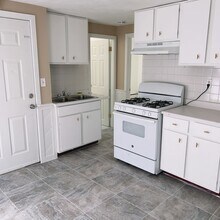 13 Esther St in Worcester, MA - Building Photo - Building Photo