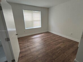 321 SW 9th Ave in Miami, FL - Building Photo - Building Photo