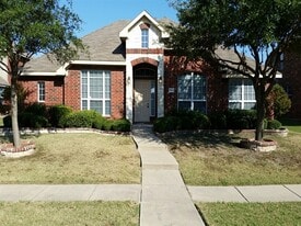 7501 Providence Dr in Rowlett, TX - Building Photo