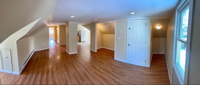 84 Saratoga Ave, Unit 3 in Waterford, NY - Building Photo - Building Photo